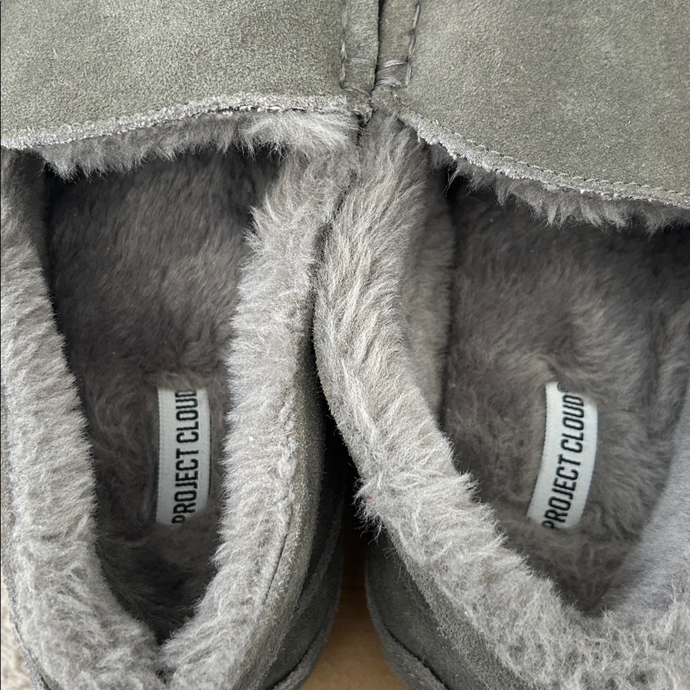 Project cloud Men's memory foam Gray Slippers NWT - image 2